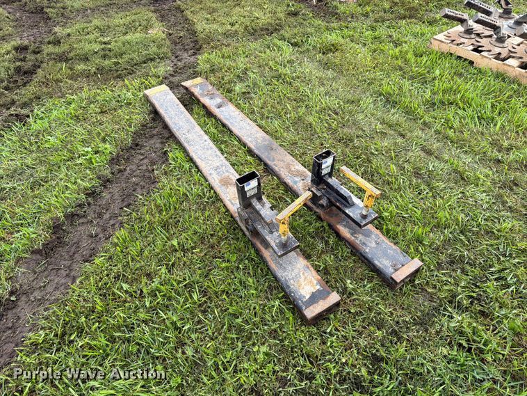 image for item FT6781 Paynes Forks PF6000 forks