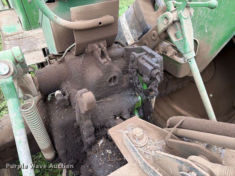 image for item FT6783 1963 John Deere 2010 tractor