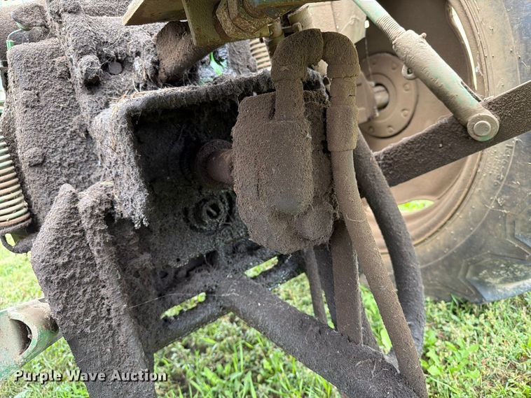 image for item FT6783 1963 John Deere 2010 tractor
