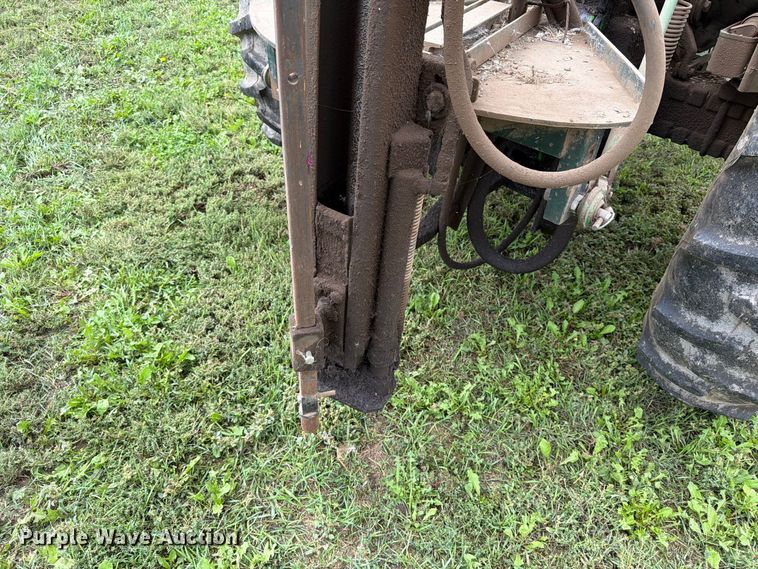 image for item FT6783 1963 John Deere 2010 tractor