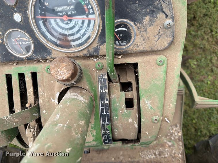 image for item FT6783 1963 John Deere 2010 tractor