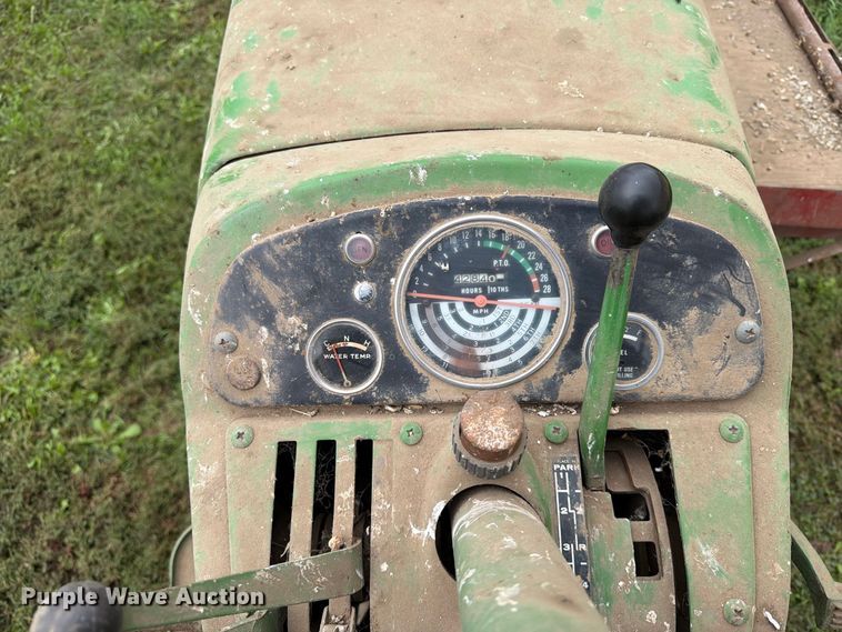 image for item FT6783 1963 John Deere 2010 tractor