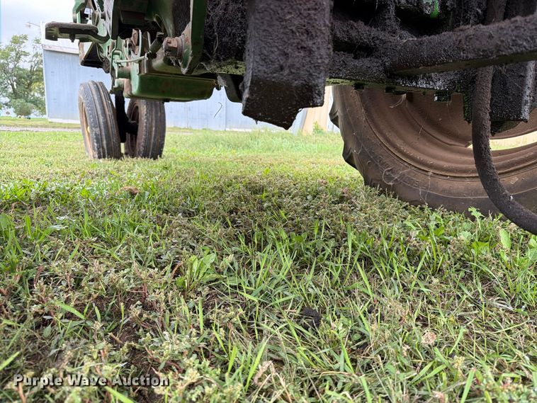 image for item FT6783 1963 John Deere 2010 tractor
