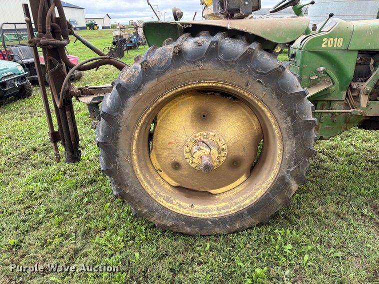 image for item FT6783 1963 John Deere 2010 tractor