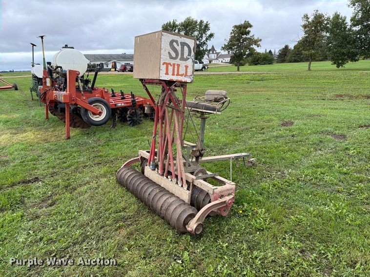 image for item FT6784 Shop Built seeder