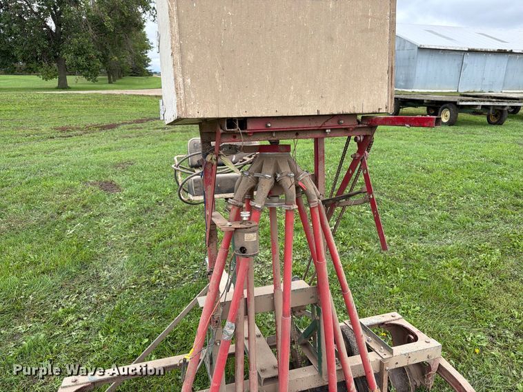 image for item FT6784 Shop Built seeder
