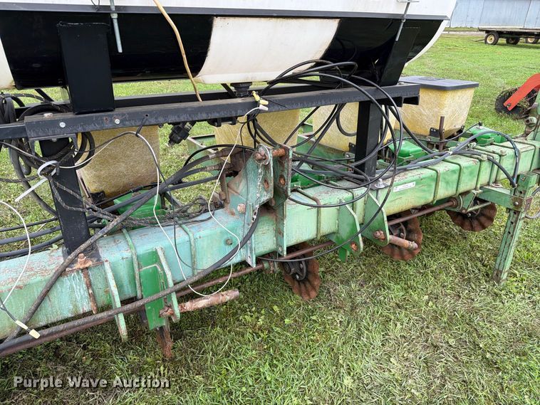 image for item FT6786 John Deere 7100 planter