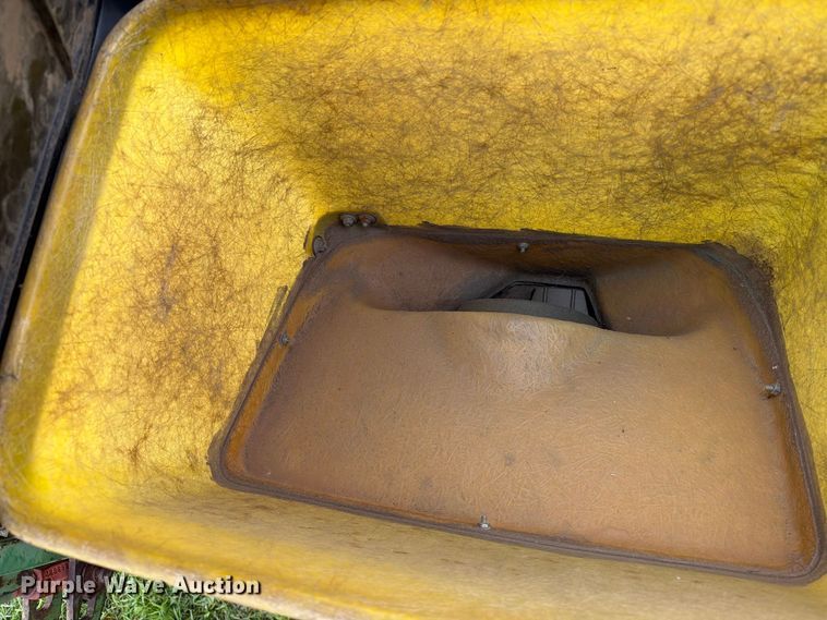 image for item FT6786 John Deere 7100 planter