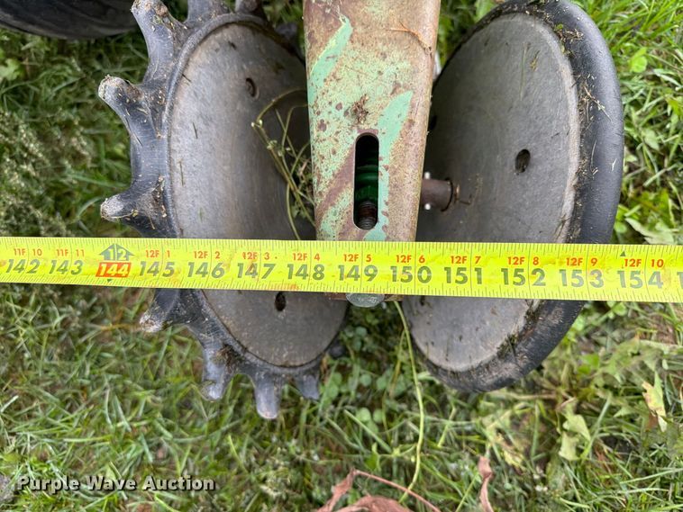 image for item FT6786 John Deere 7100 planter