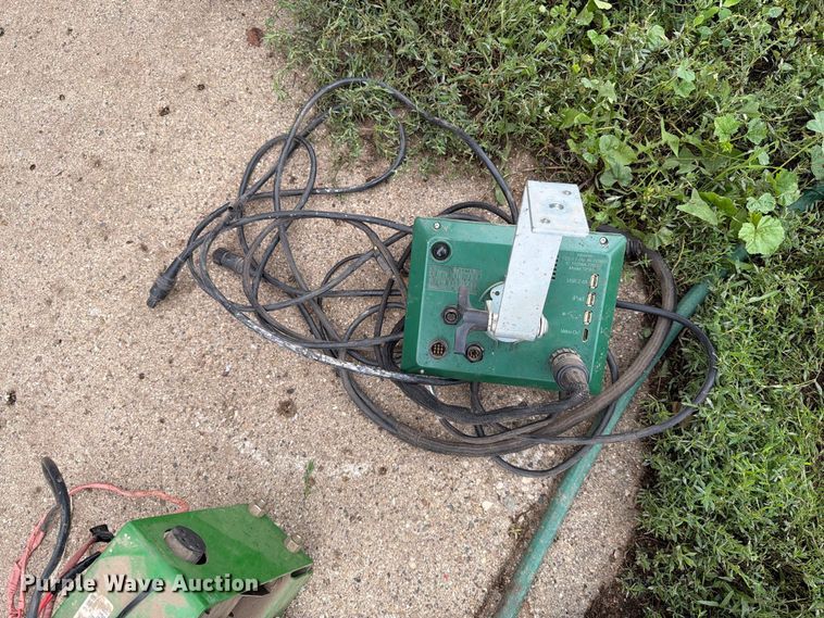 image for item FT6786 John Deere 7100 planter