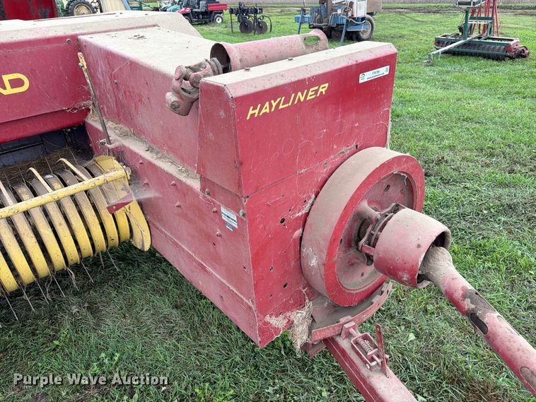 image for item FT6789 New Holland 311 small square baler