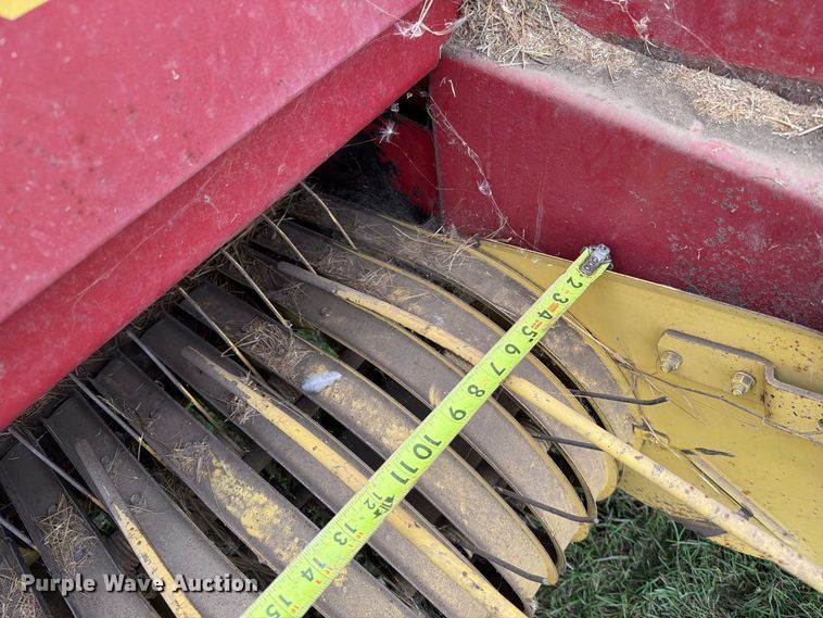 image for item FT6789 New Holland 311 small square baler