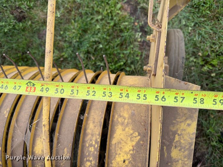 image for item FT6789 New Holland 311 small square baler