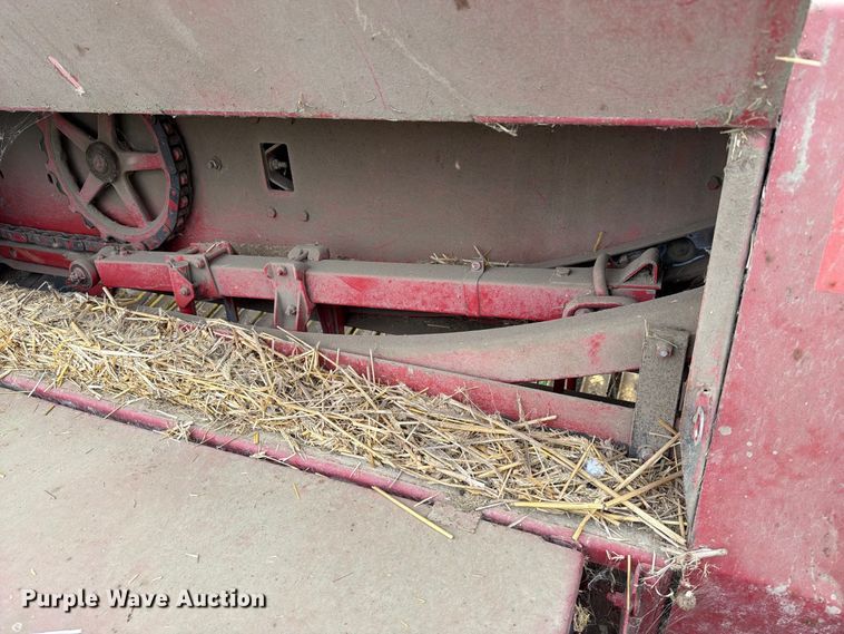 image for item FT6789 New Holland 311 small square baler