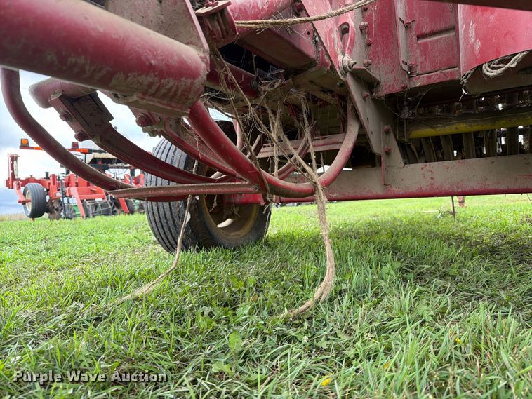 image for item FT6789 New Holland 311 small square baler