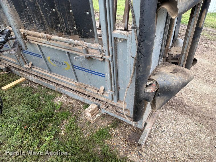 image for item FT6791 Moly MFG. Inc Silencer squeeze chute