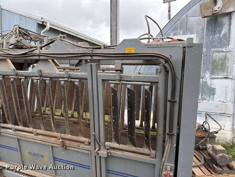 image for item FT6791 Moly MFG. Inc Silencer squeeze chute