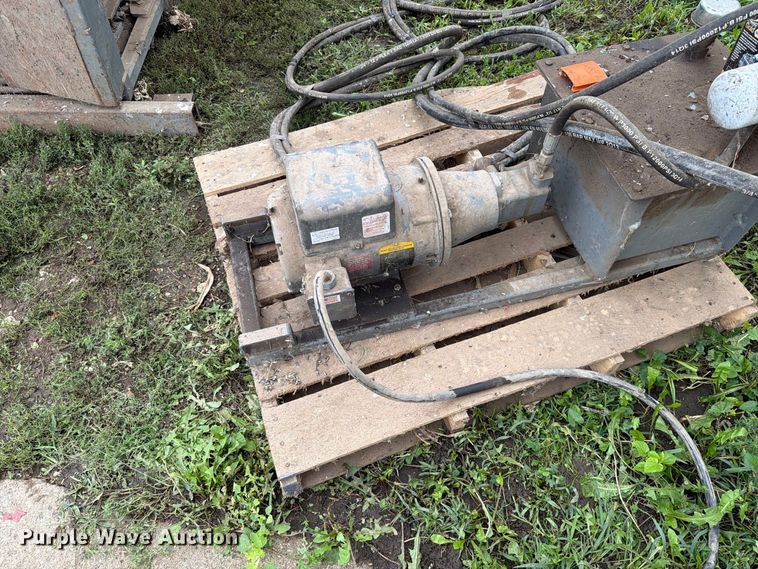 image for item FT6791 Moly MFG. Inc Silencer squeeze chute