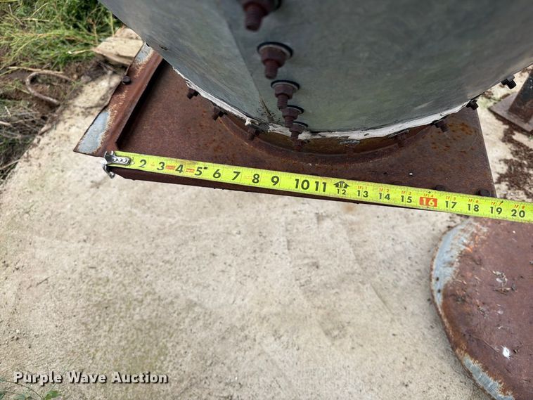 image for item FT6792 Columbian grain bin