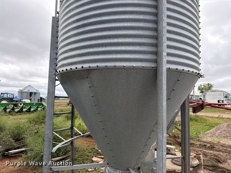 image for item FT6793 Brock grain bin