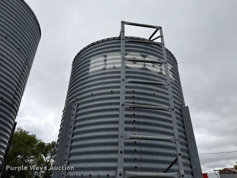 image for item FT6793 Brock grain bin
