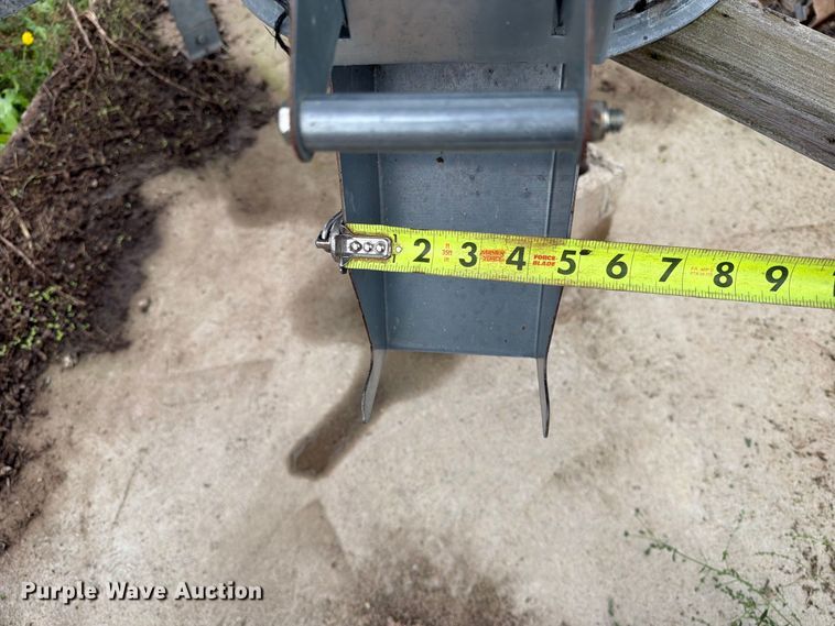 image for item FT6793 Brock grain bin
