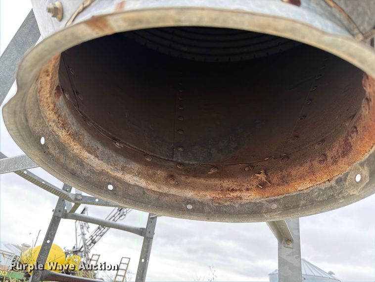 image for item FT6794 Brock grain bin