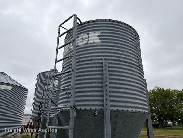 image for item FT6794 Brock grain bin