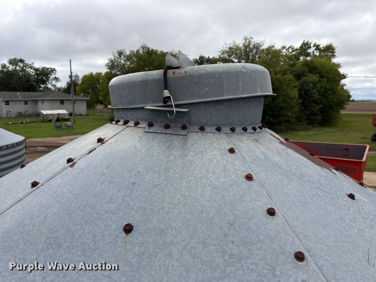 image for item FT6794 Brock grain bin