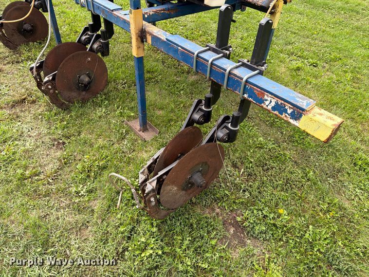image for item FT6796 liquid fertilizer applicator