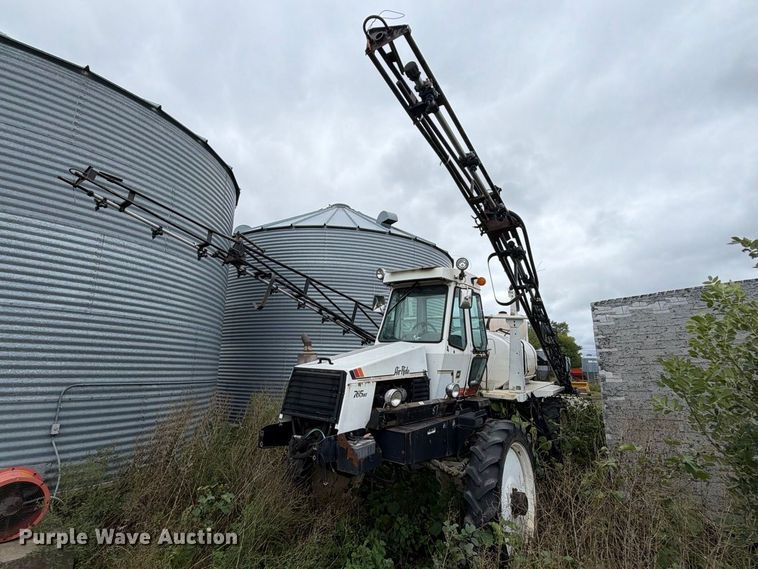 Terra 765HT sprayer