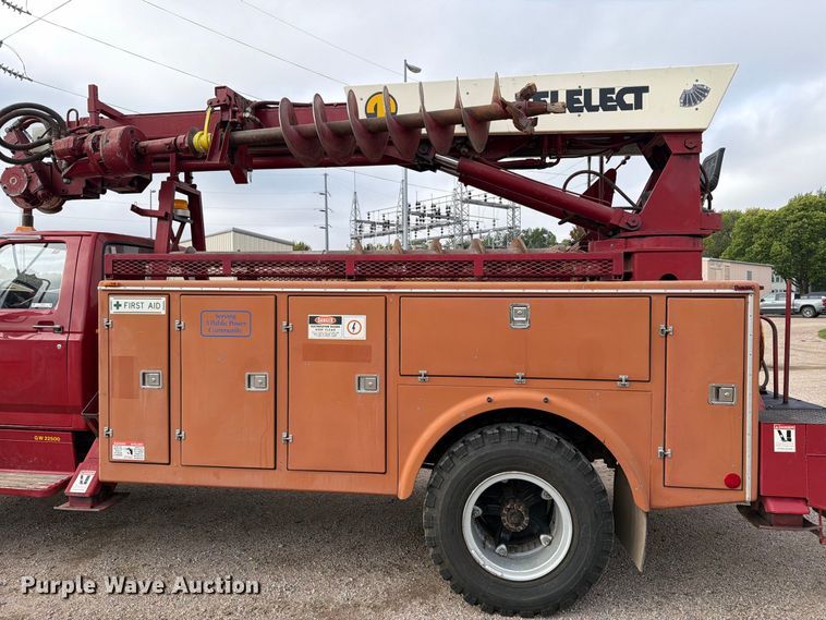 image for item FT6800 1980 Ford F800 digger derrick truck