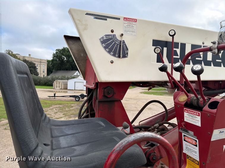 image for item FT6800 1980 Ford F800 digger derrick truck