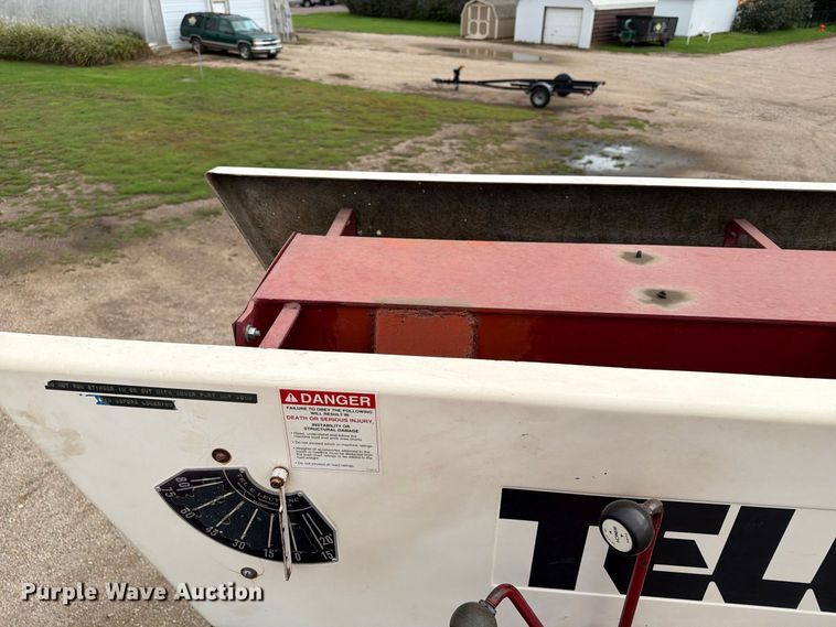 image for item FT6800 1980 Ford F800 digger derrick truck