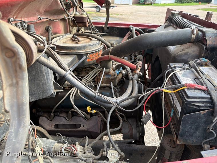 image for item FT6800 1980 Ford F800 digger derrick truck
