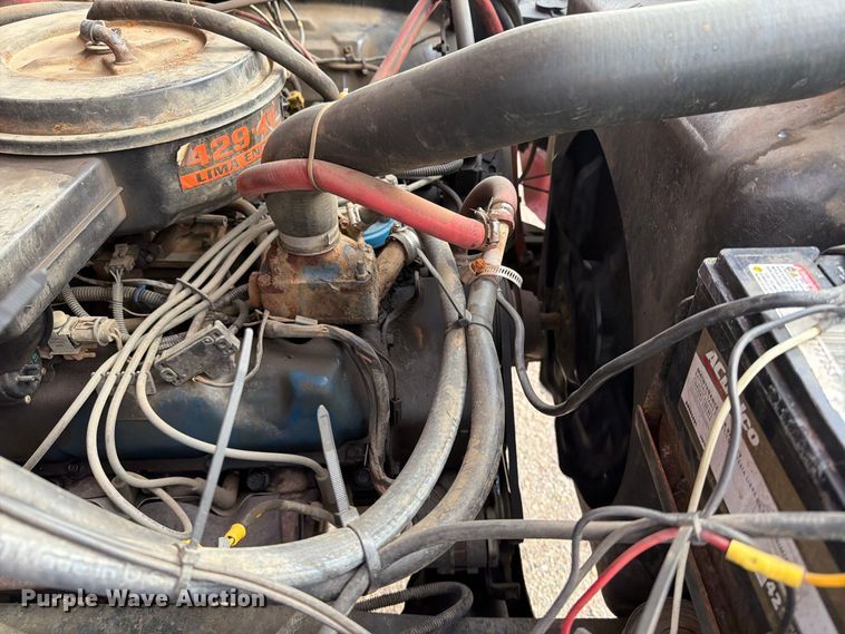 image for item FT6800 1980 Ford F800 digger derrick truck