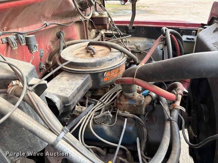 image for item FT6800 1980 Ford F800 digger derrick truck