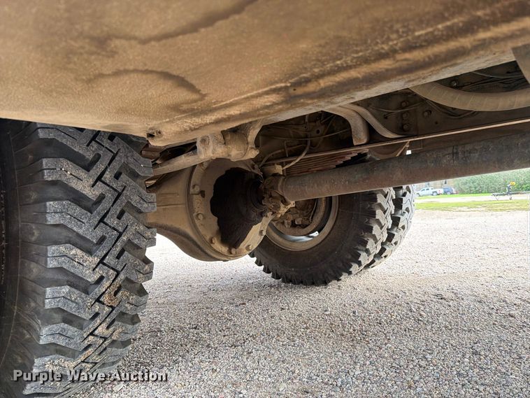 image for item FT6800 1980 Ford F800 digger derrick truck