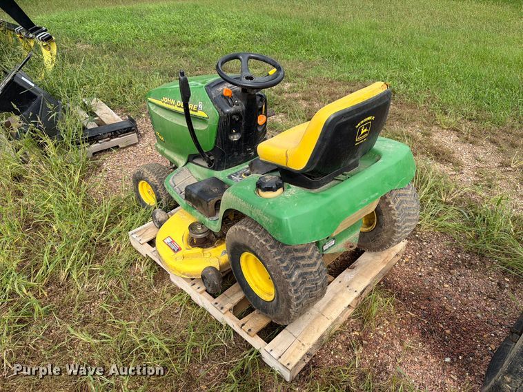 image for item FT6802 John Deere LT166 lawn mower