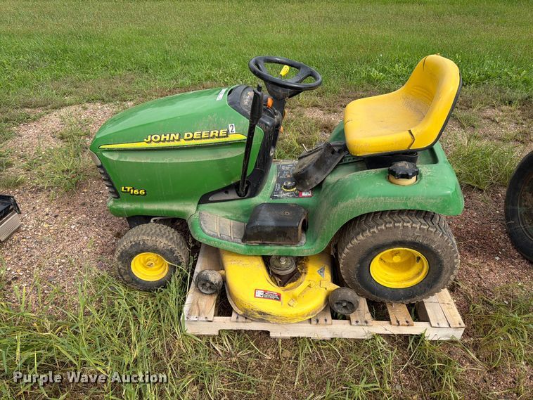 image for item FT6802 John Deere LT166 lawn mower