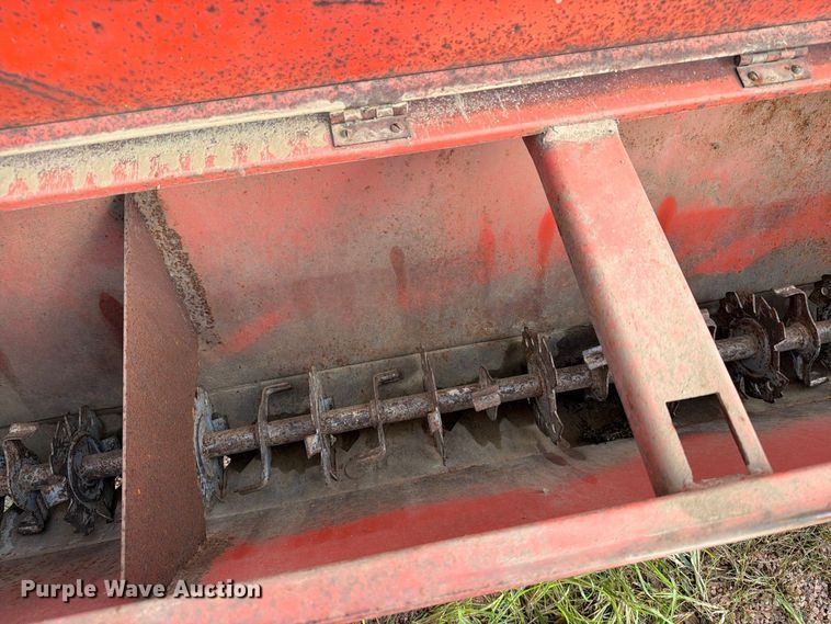 image for item FT6803 New Idea 100 drop Seeder