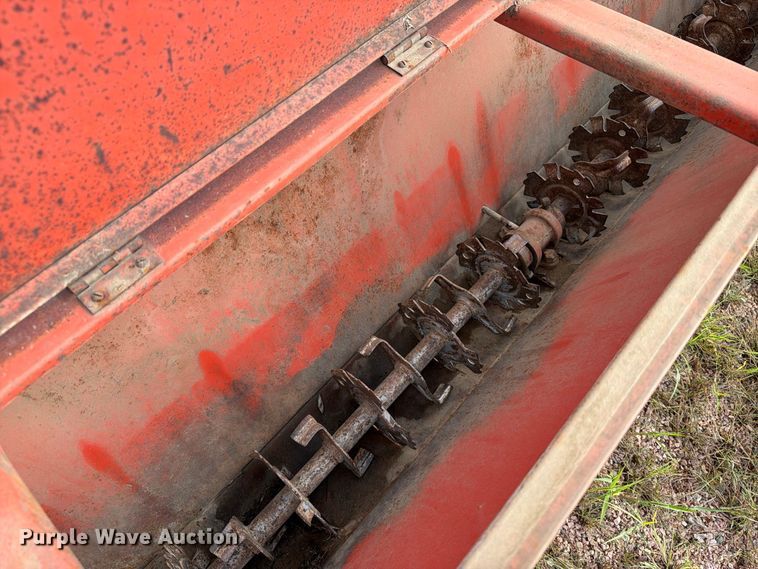 image for item FT6803 New Idea 100 drop Seeder