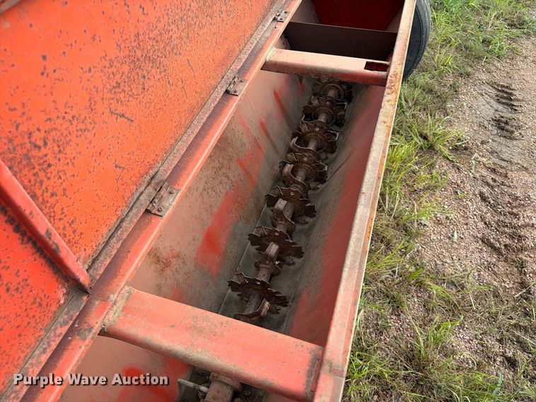 image for item FT6803 New Idea 100 drop Seeder