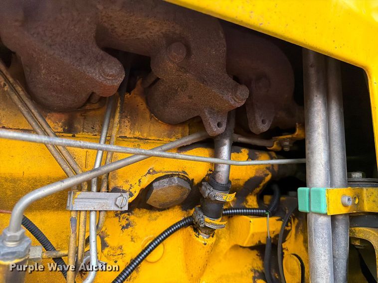 image for item FT6804 1993 John Deere 6300 tractor
