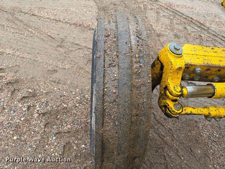 image for item FT6804 1993 John Deere 6300 tractor