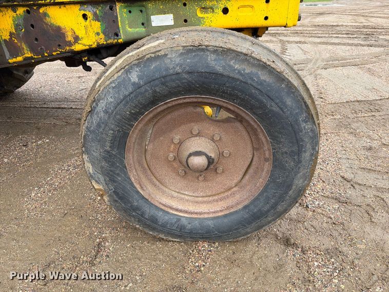 image for item FT6804 1993 John Deere 6300 tractor