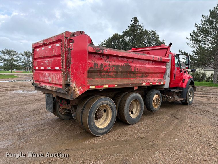 image for item FT6805 2010 International 7600 dump truck