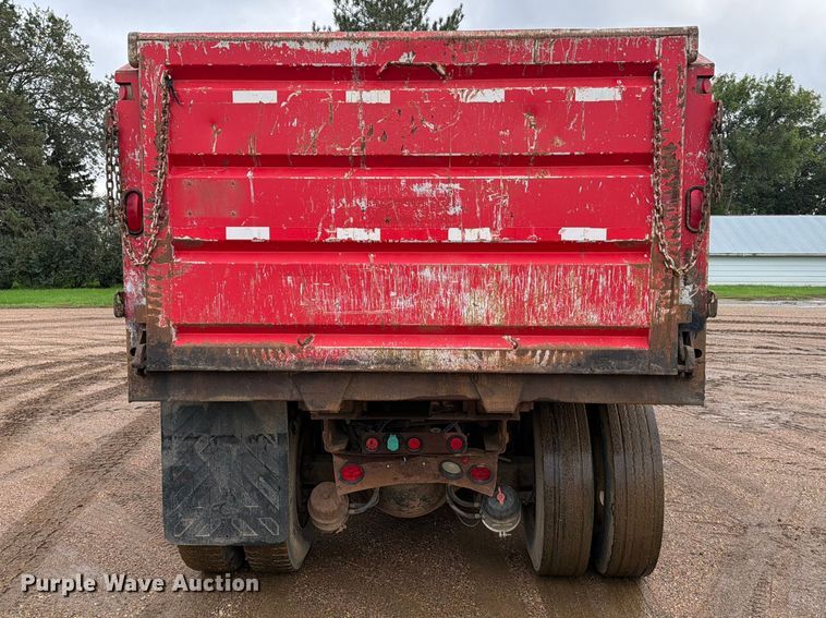 image for item FT6805 2010 International 7600 dump truck