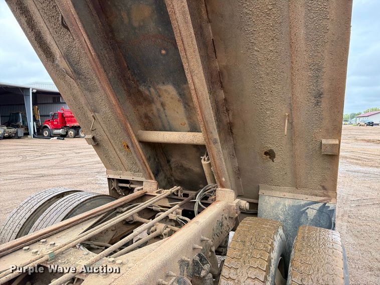 image for item FT6805 2010 International 7600 dump truck