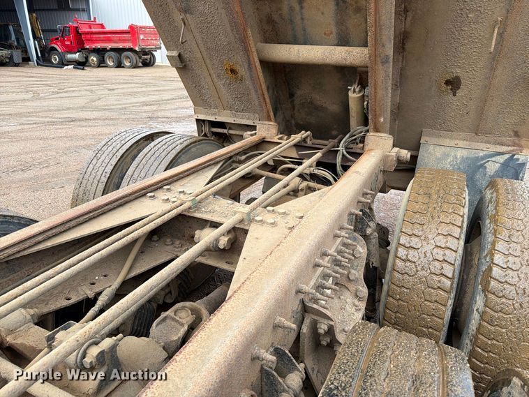 image for item FT6805 2010 International 7600 dump truck